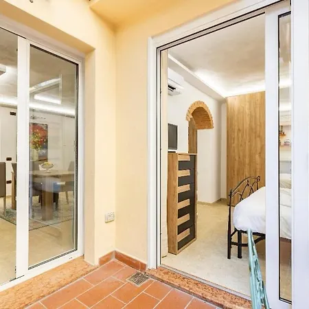 Da Laura A Ponte Vecchio Apartament Florencja